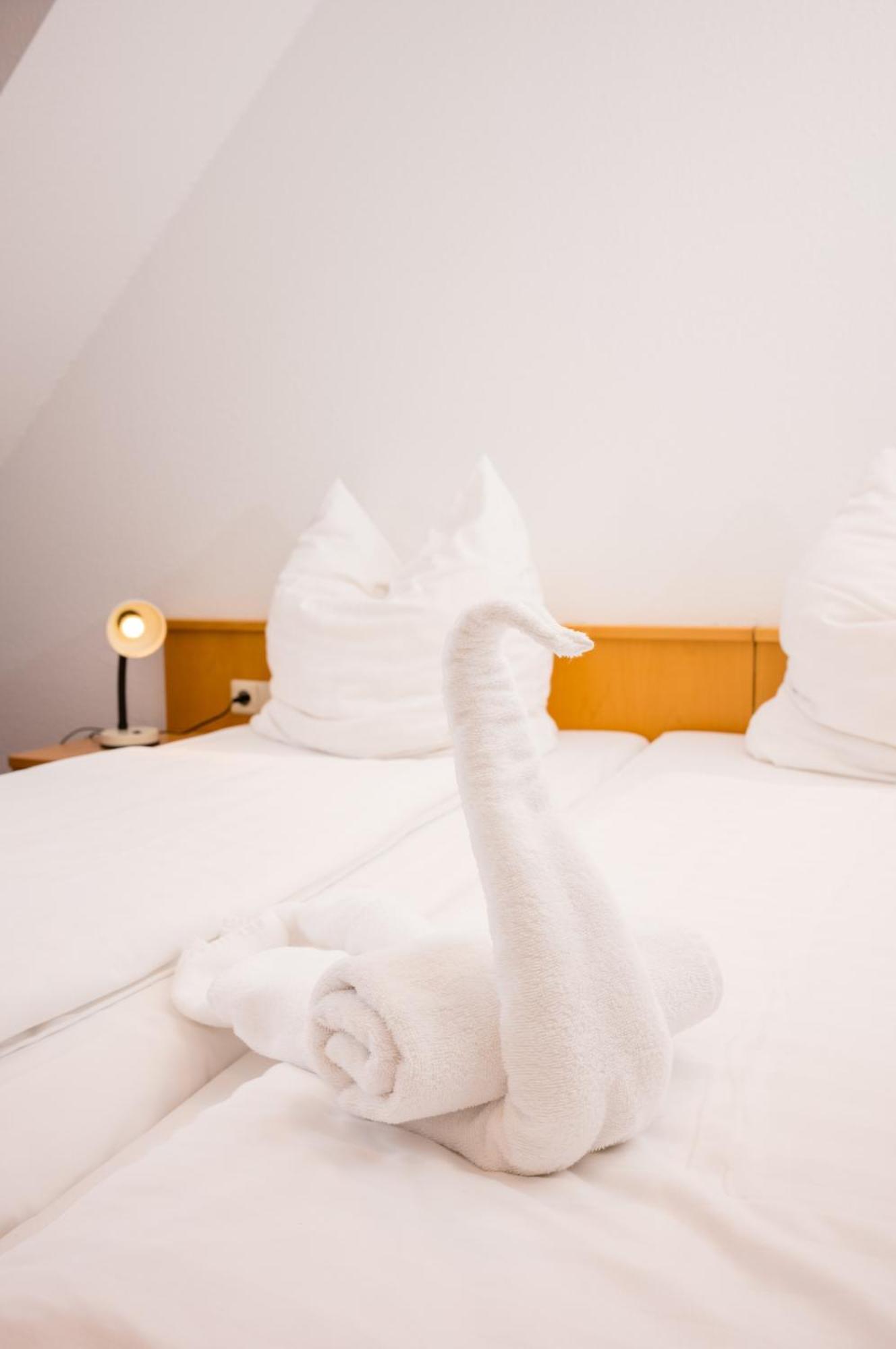 Hotel Restaurant Zehntscheune Sinsheim Dış mekan fotoğraf