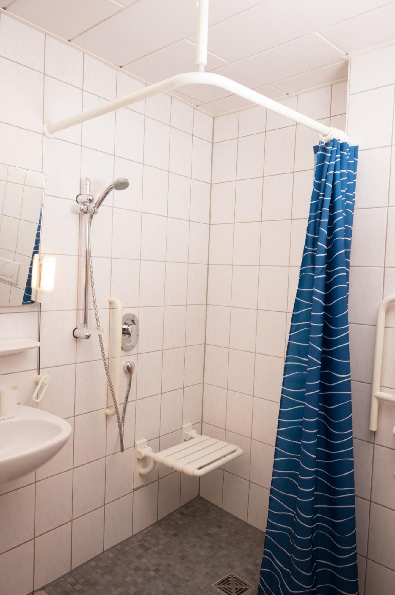 Hotel Restaurant Zehntscheune Sinsheim Dış mekan fotoğraf