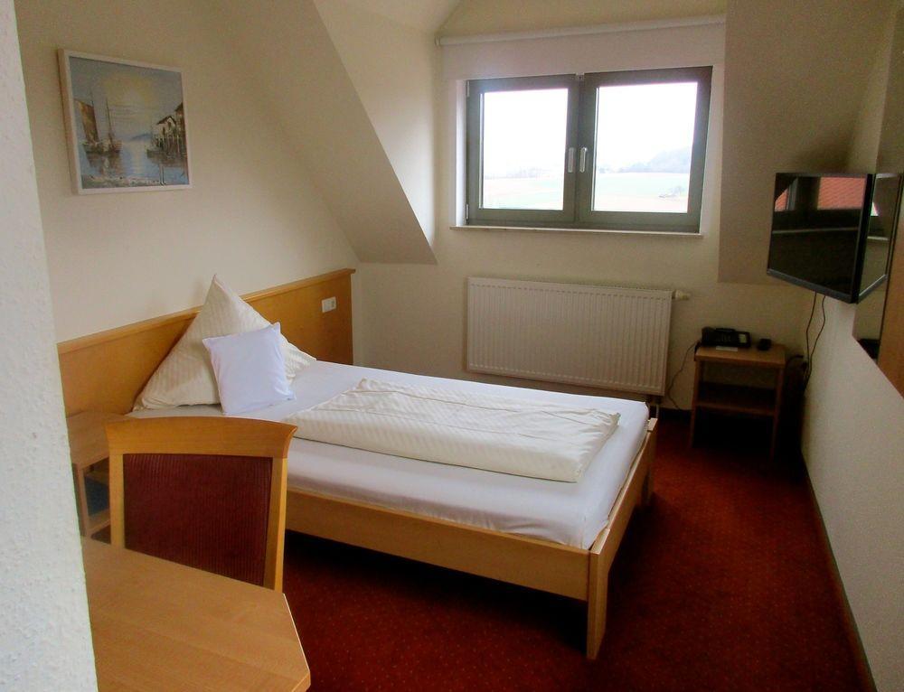 Hotel Restaurant Zehntscheune Sinsheim Dış mekan fotoğraf